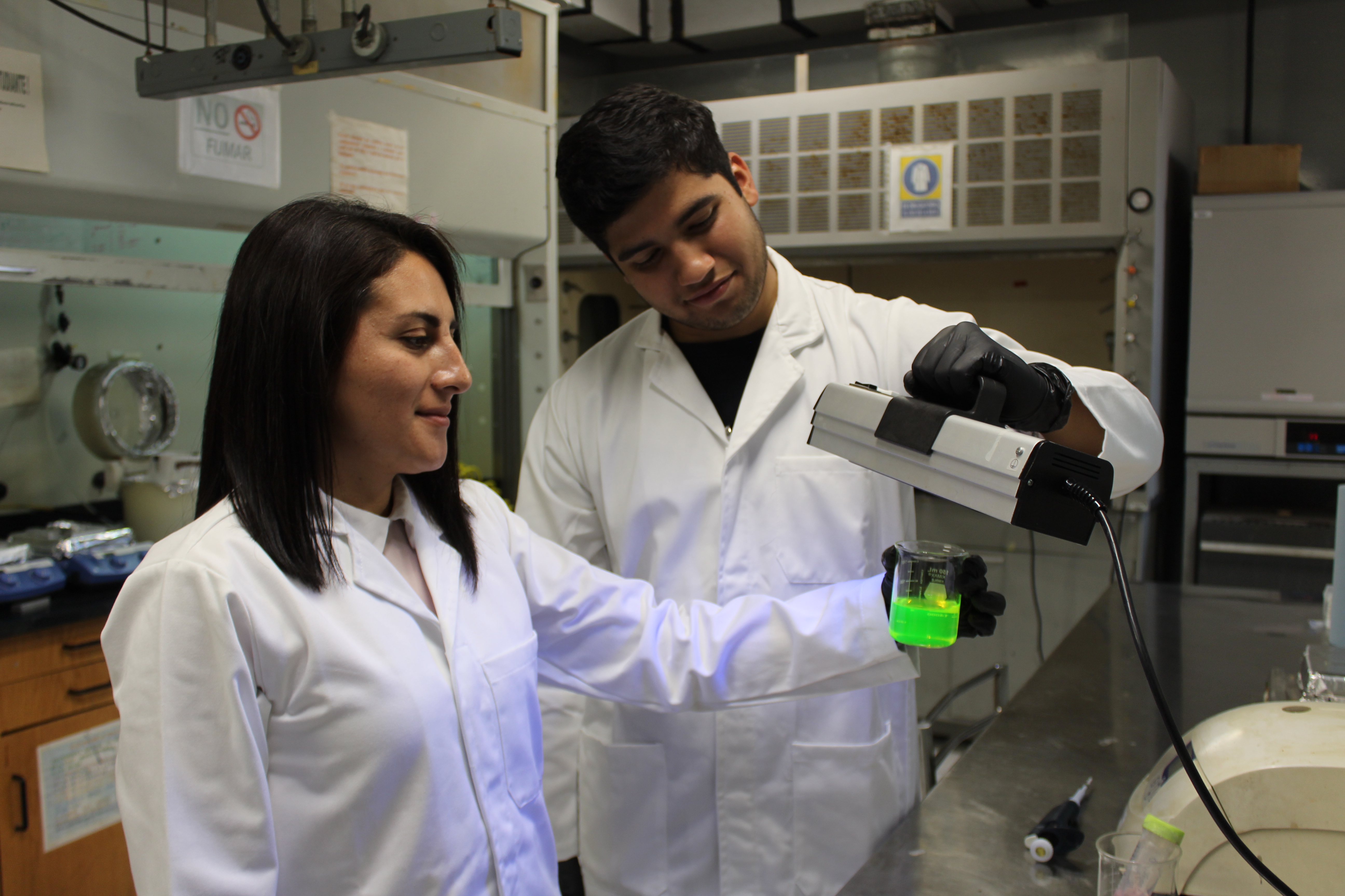 Estudiantes realizando una estancia académica